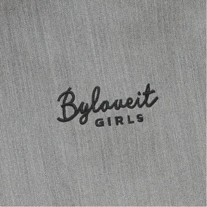 帶蝴蝶結吊帶背心的襯衫連衣裙