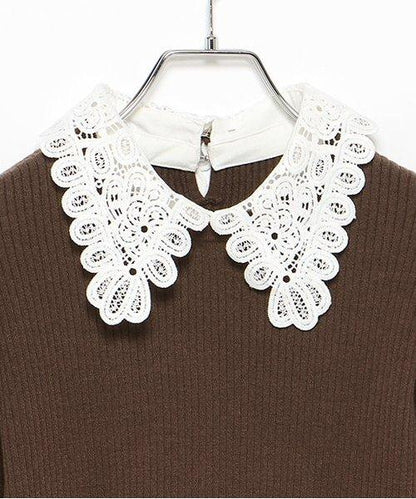 領口刺繡針織套頭衫