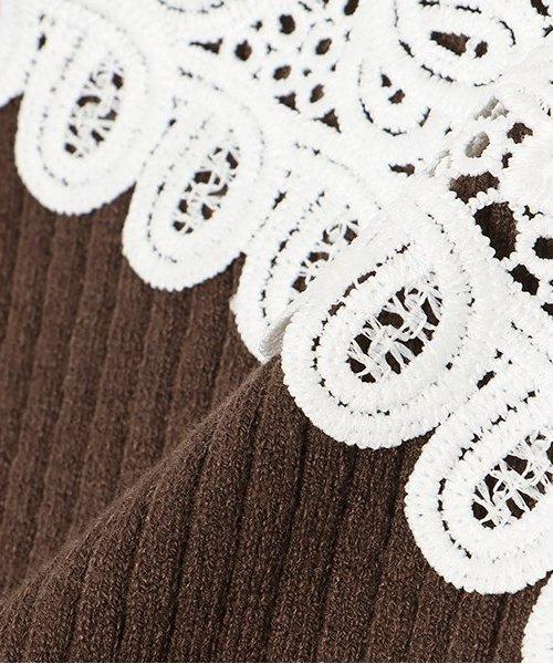 領口刺繡針織套頭衫