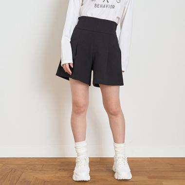 高腰剪裁短褲