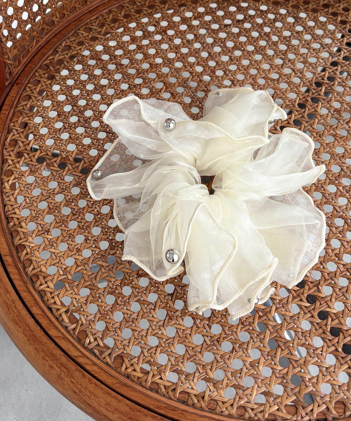 《GOLDY/ゴールディ》絲綢銀色圓點發飾