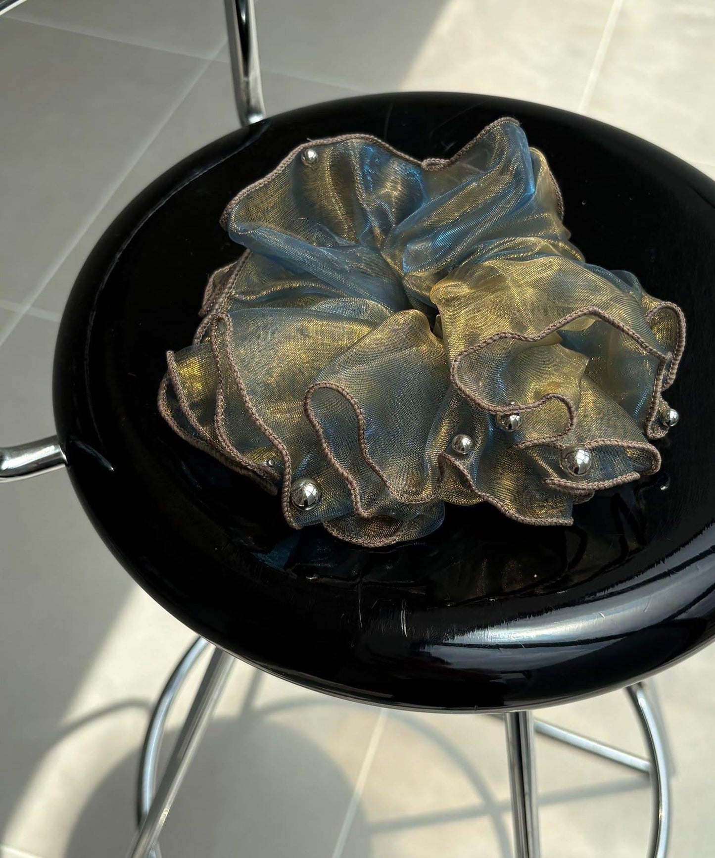 《GOLDY/ゴールディ》絲綢銀色圓點發飾