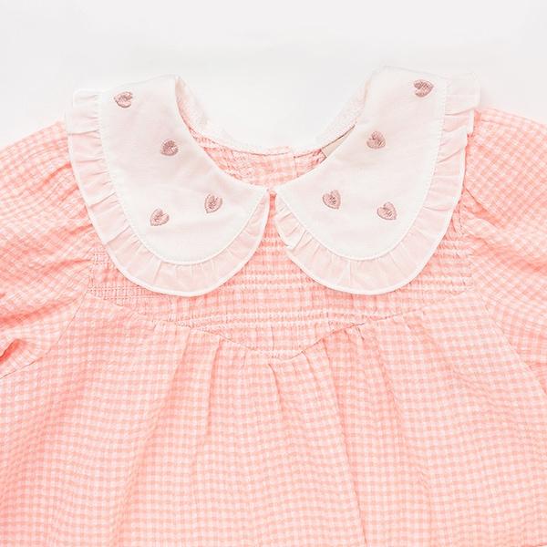 領口愛心刺繡長款上衣