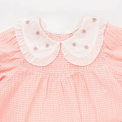 領口愛心刺繡長款上衣