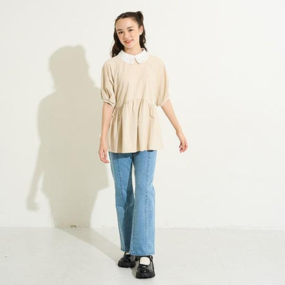 【AMI】【接觸涼感】刺繡翻領荷葉邊下襬針織套頭衫