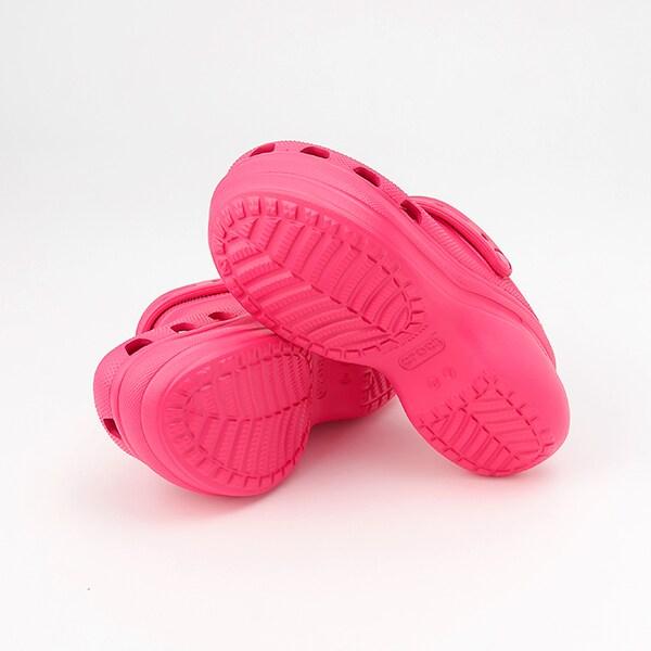 【crocs】厚底涼鞋