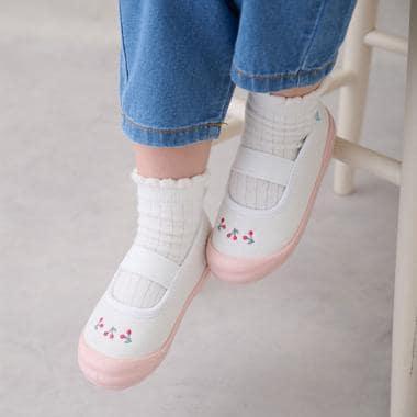 單點刺繡網眼室內鞋