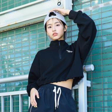 【Reebok】短款半拉鍊上衣
