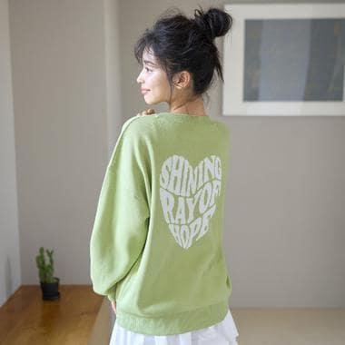 背部愛心提花針織衫