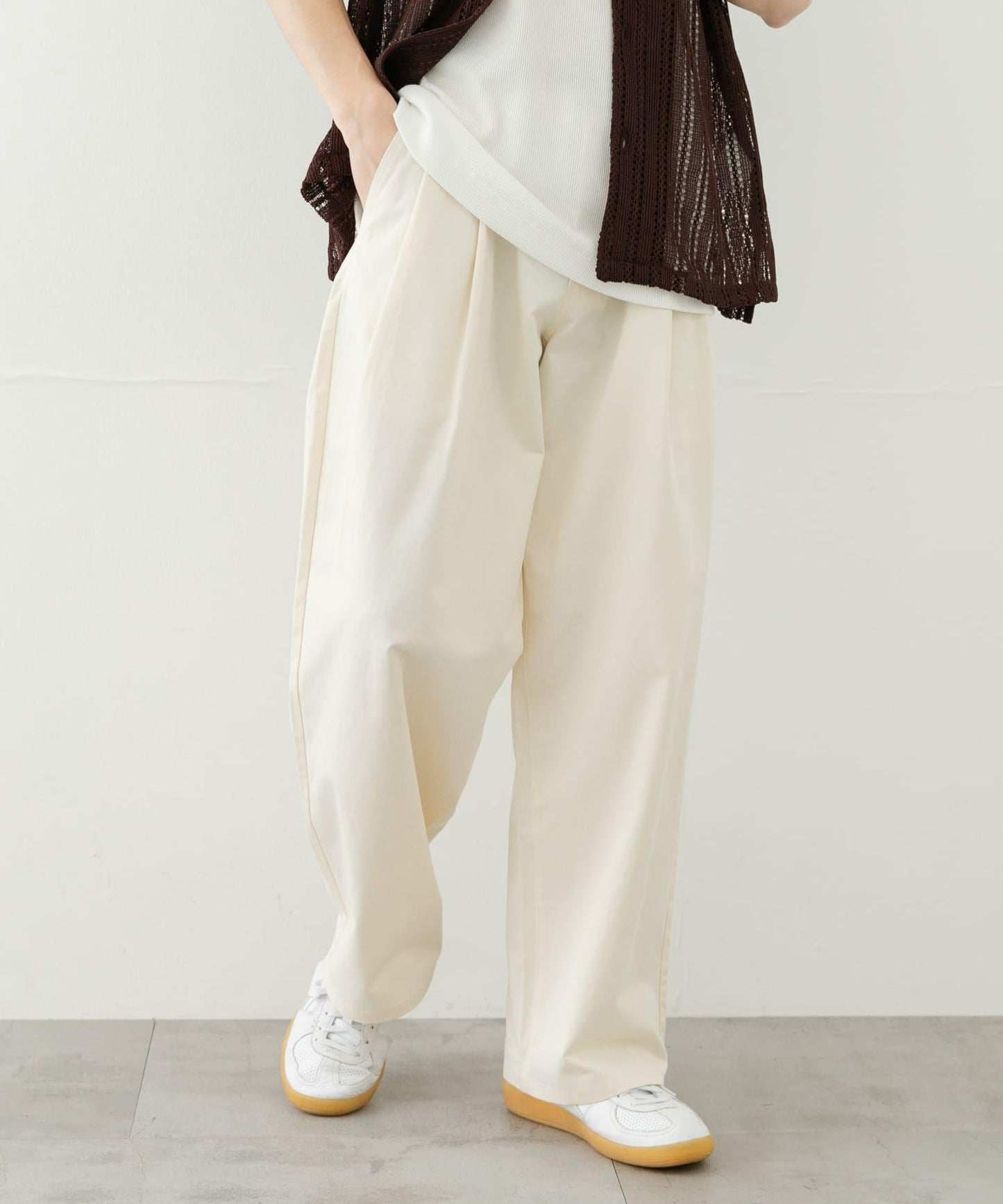 2褶寬鬆斜紋棉布長褲