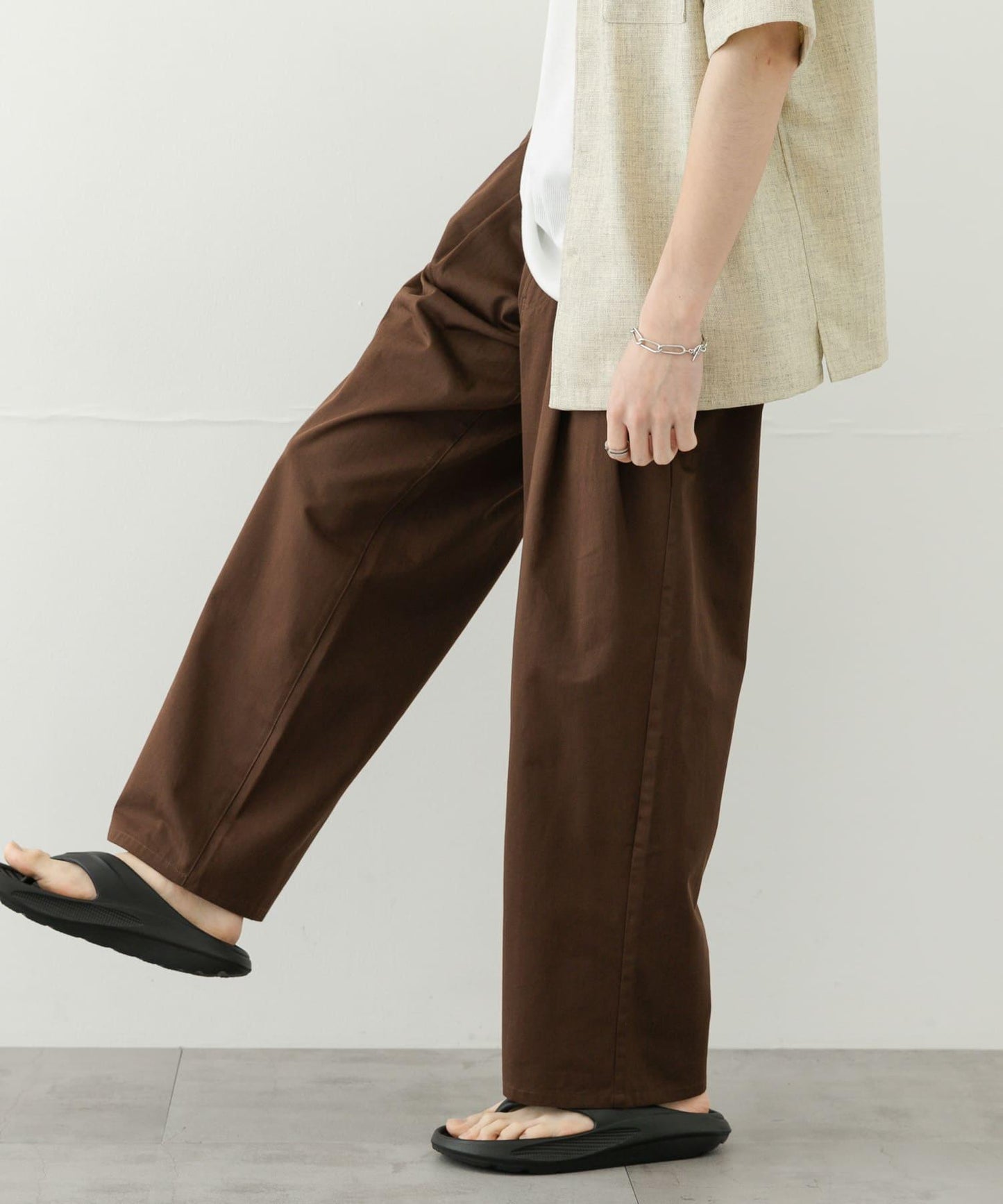 2褶寬鬆斜紋棉布長褲