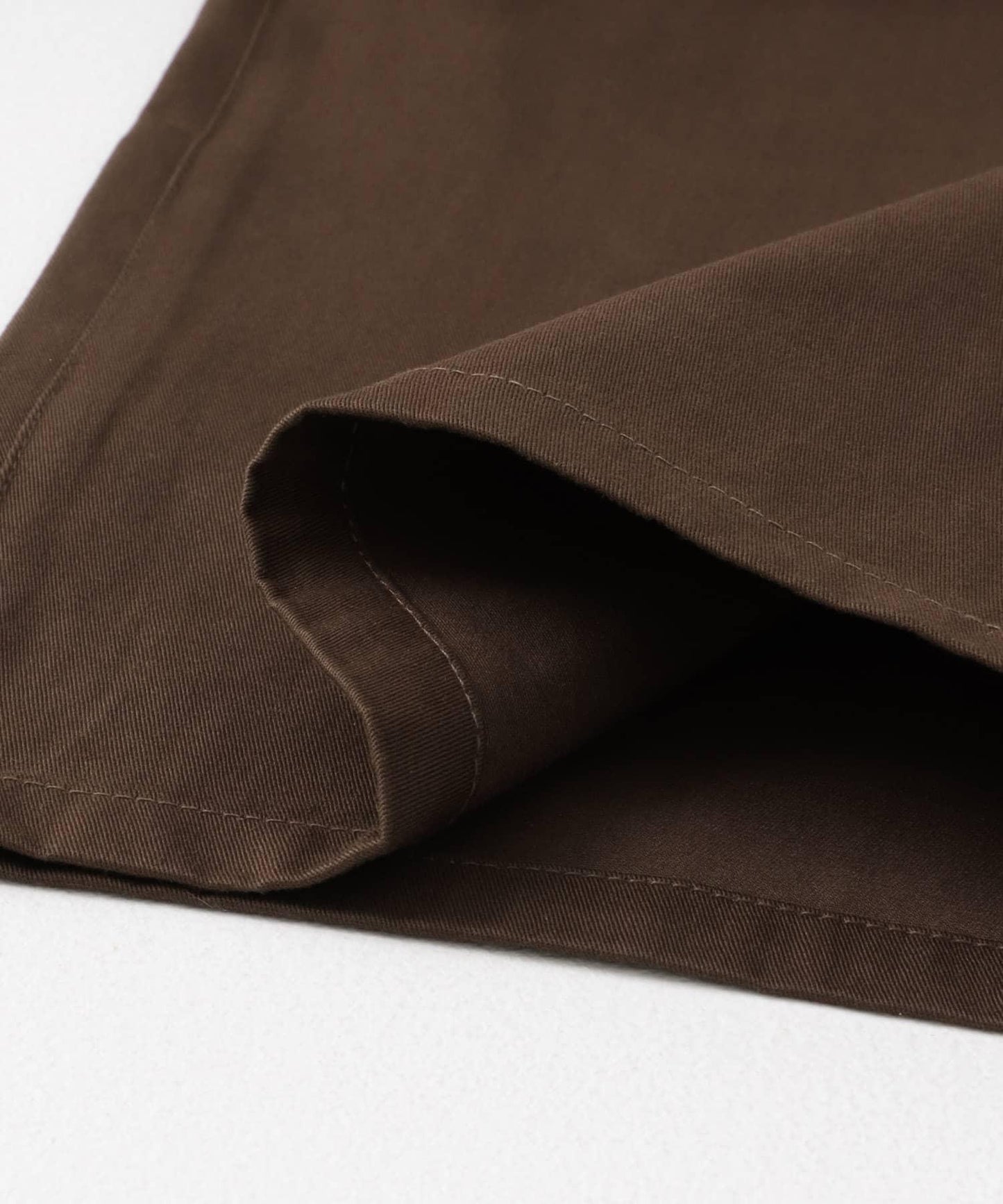 2褶寬鬆斜紋棉布長褲