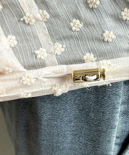 花朵刺繡荷葉邊襯衫