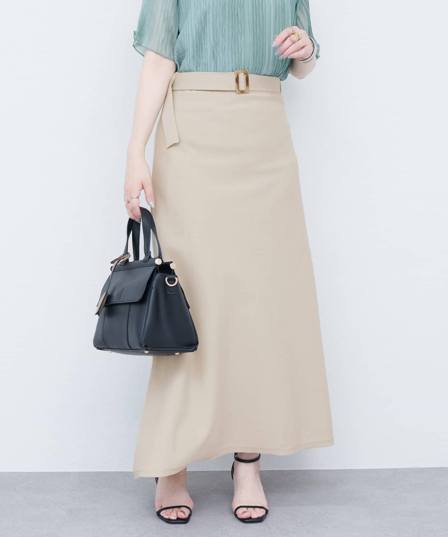 【自然風格】配套珍珠腰帶針織上衣