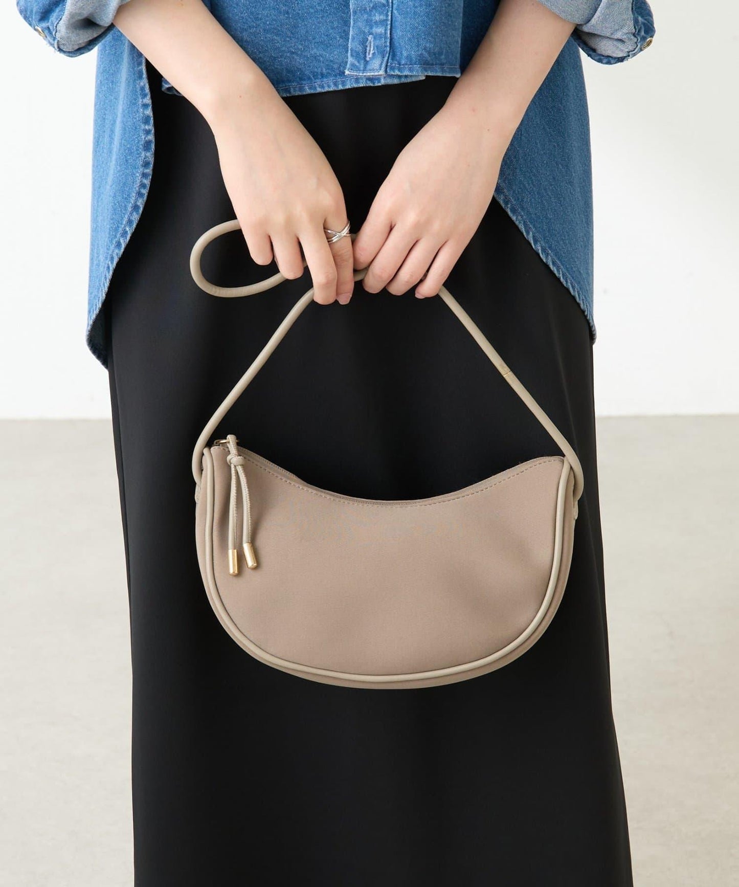 【PAPILLONNER/パピヨネ】WETLINEラウンドハンドバッグ