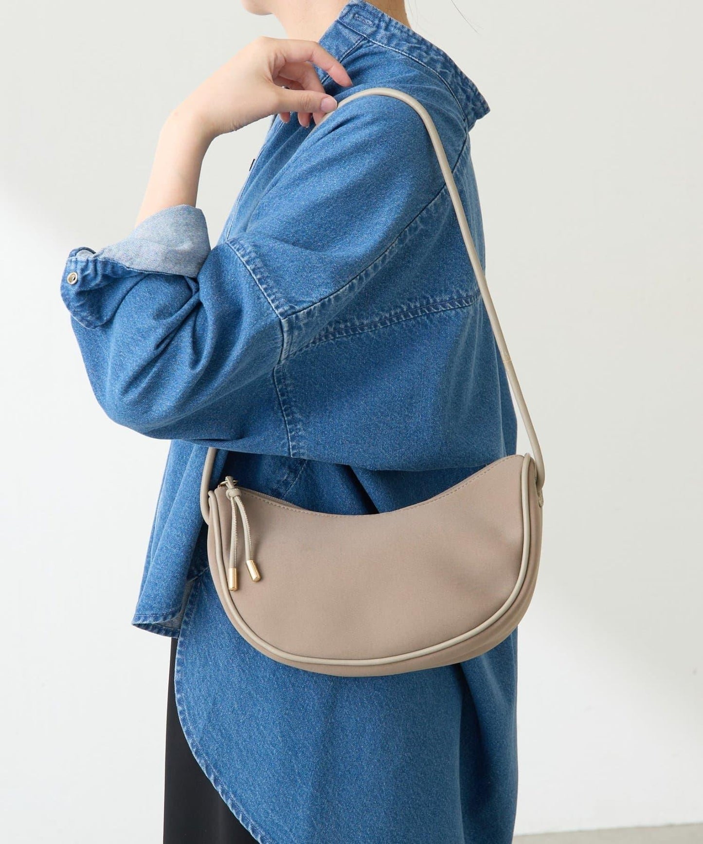 【PAPILLONNER/パピヨネ】WETLINEラウンドハンドバッグ