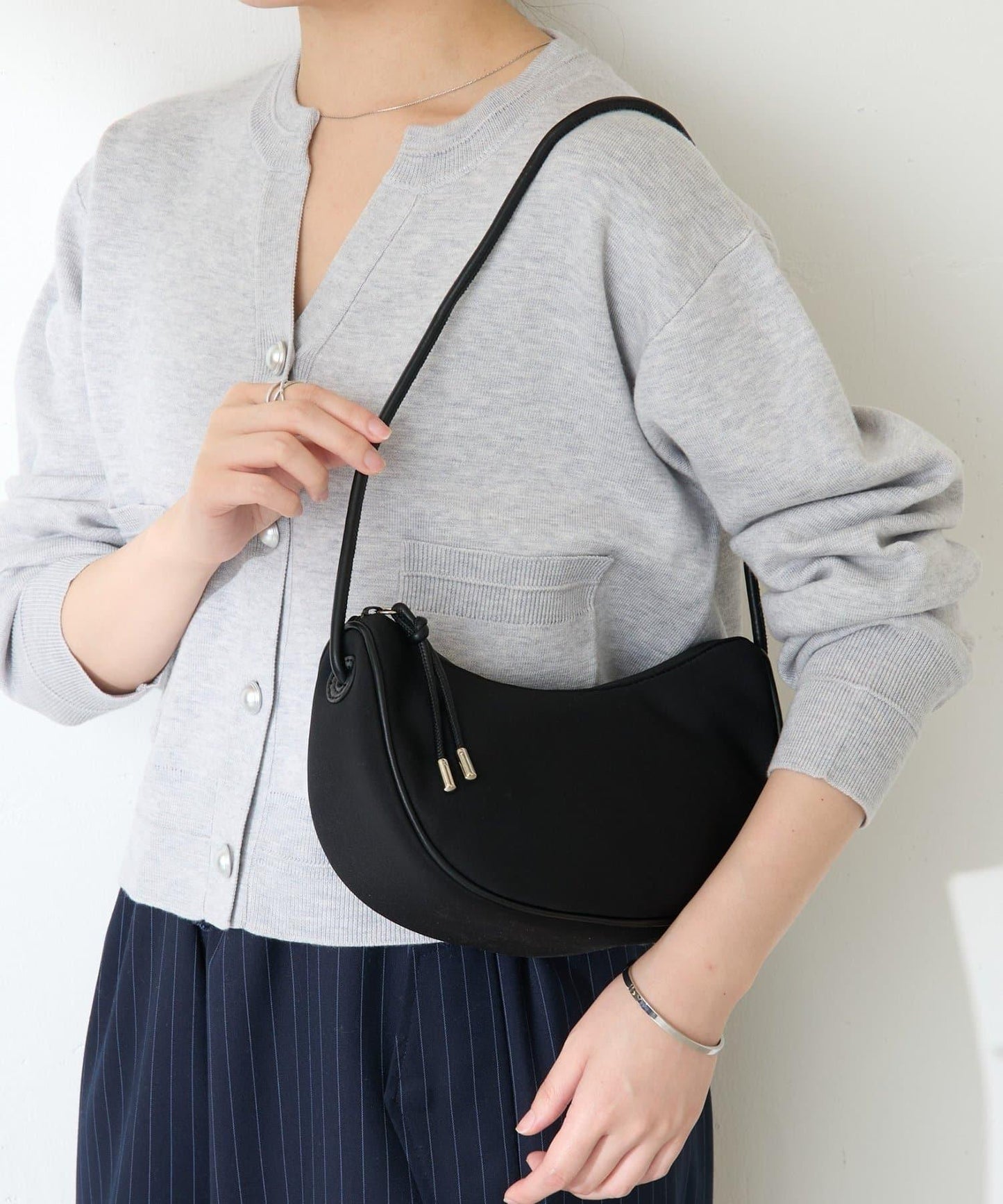 【PAPILLONNER/パピヨネ】WETLINEラウンドハンドバッグ