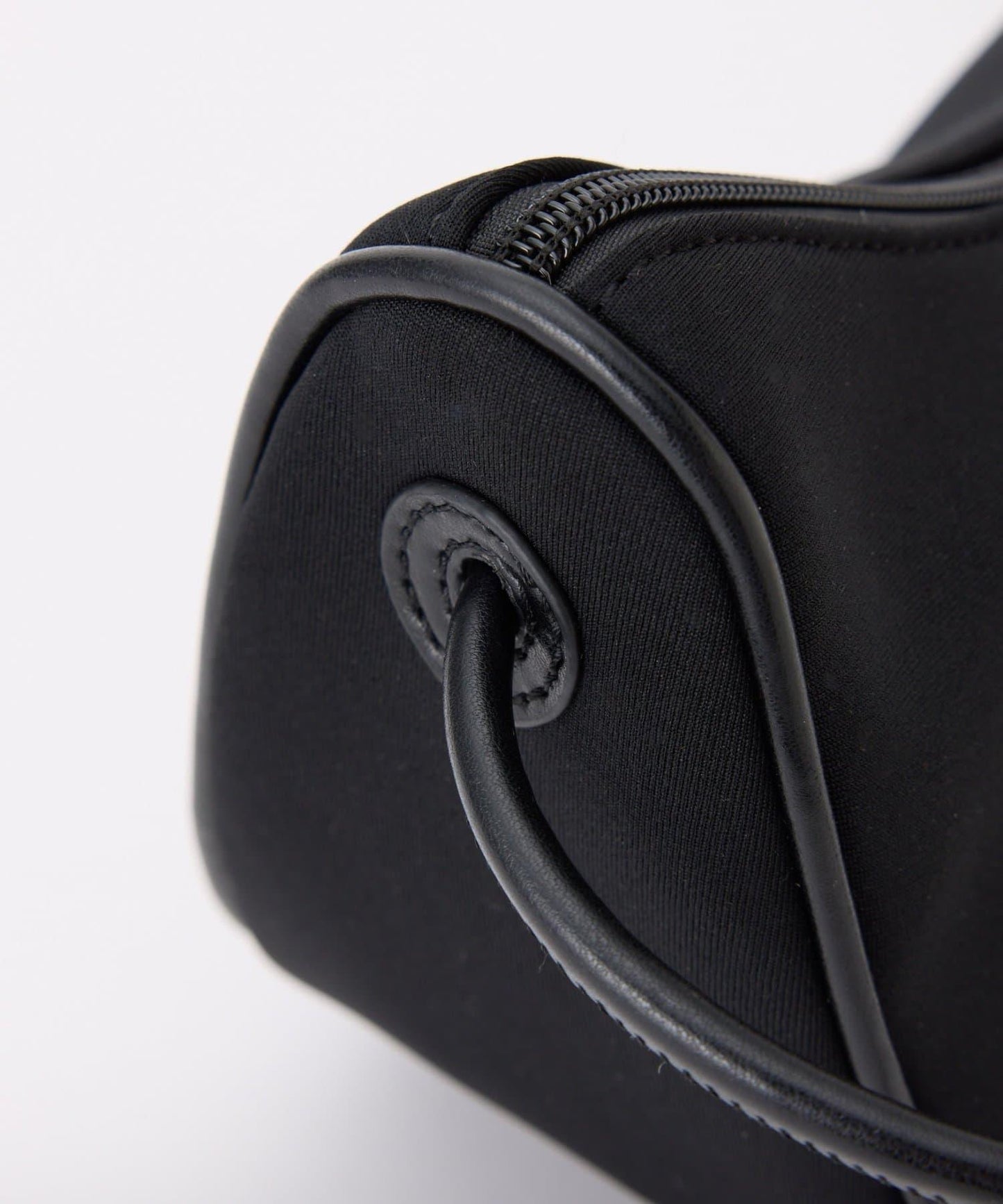 【PAPILLONNER/パピヨネ】WETLINEラウンドハンドバッグ