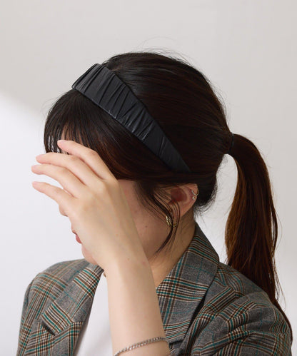 【PAPILLONNER/パピヨネ】レザーライクカチューシャ