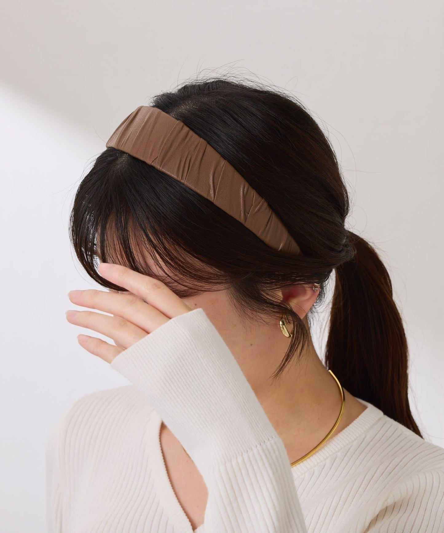 【PAPILLONNER/パピヨネ】レザーライクカチューシャ