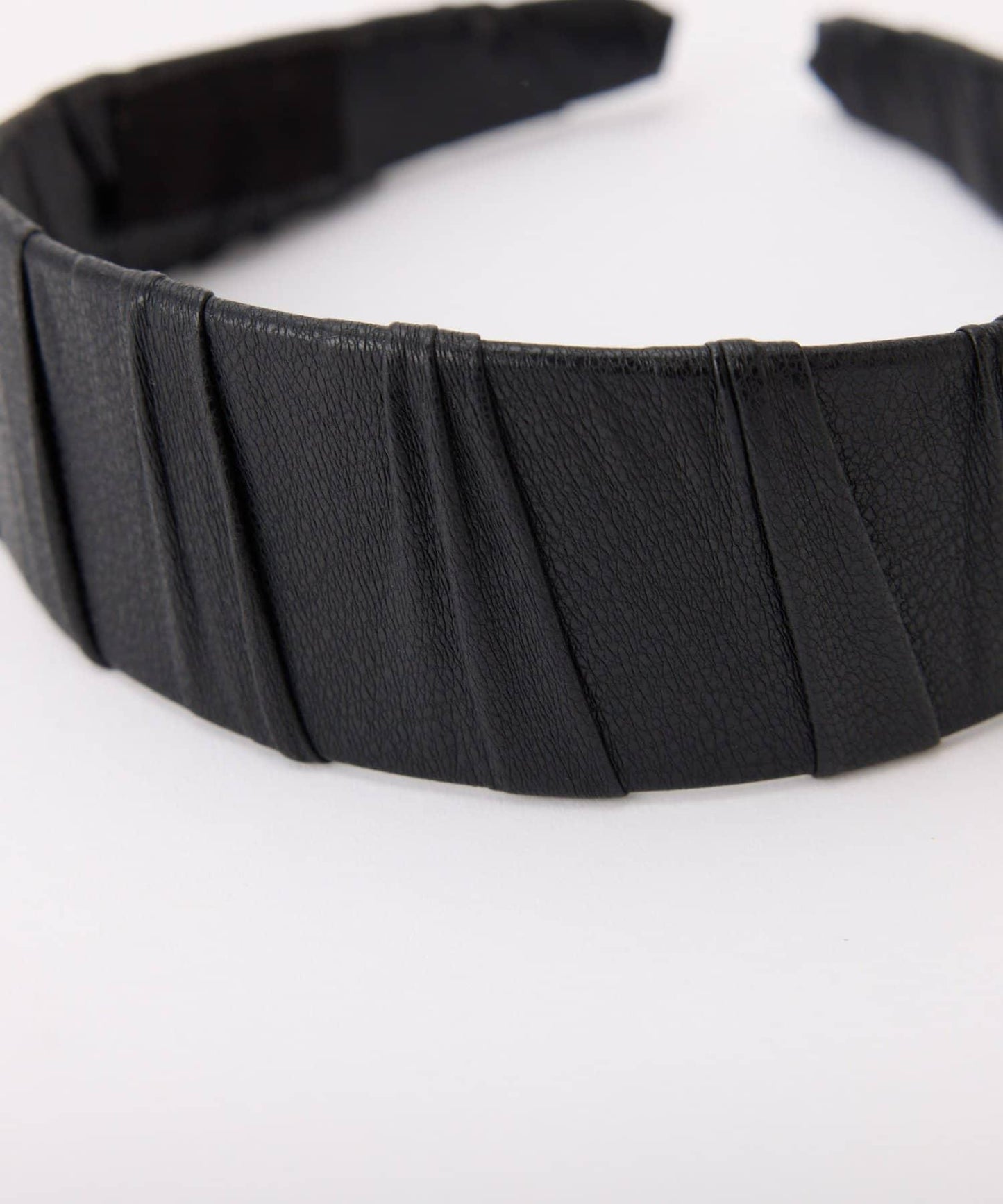 【PAPILLONNER/パピヨネ】レザーライクカチューシャ