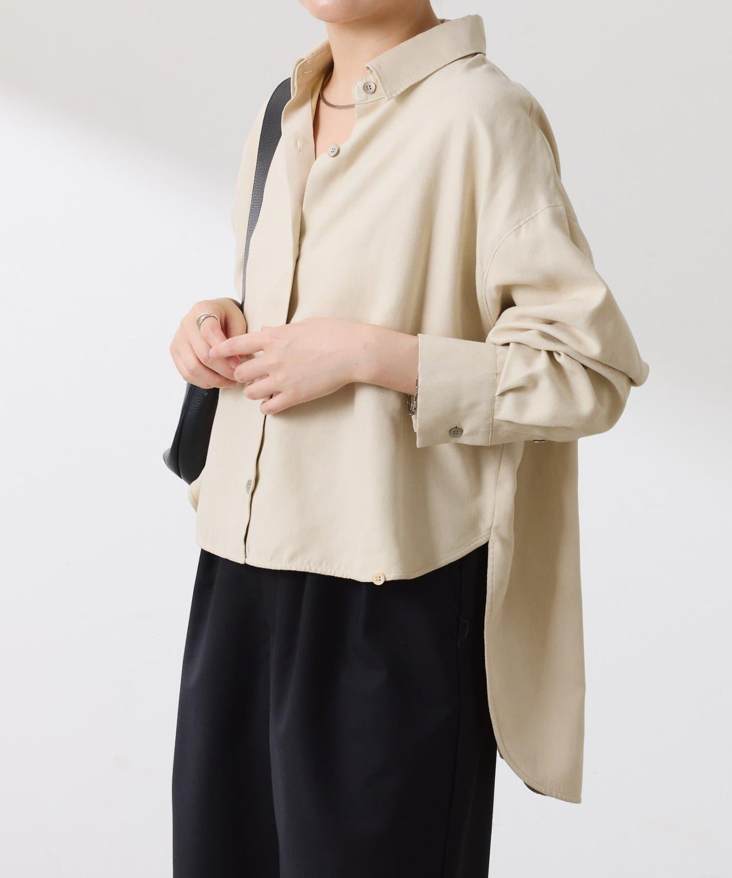 【デザインを変えられる】スエードタッチバックロングシャツ/カセット服
