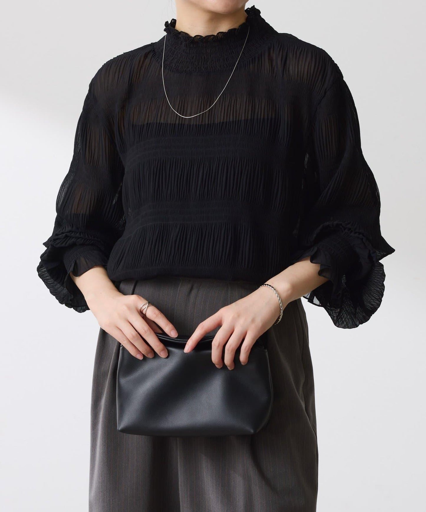 【ロングシーズン着れる/レイヤードアイテム】ジョーゼットプリーツブラウス