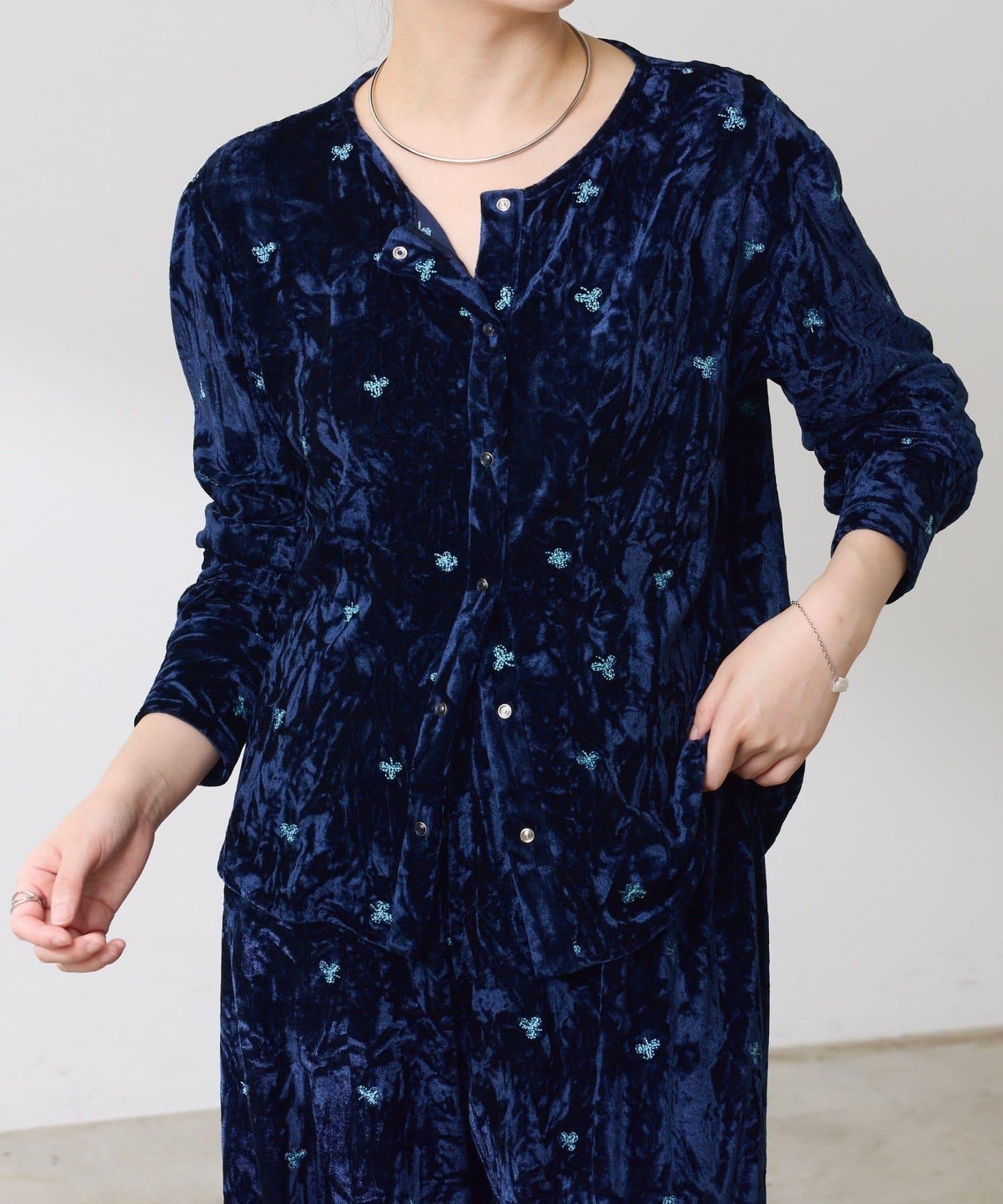 【カセット服】刺繍ベロアカットソー