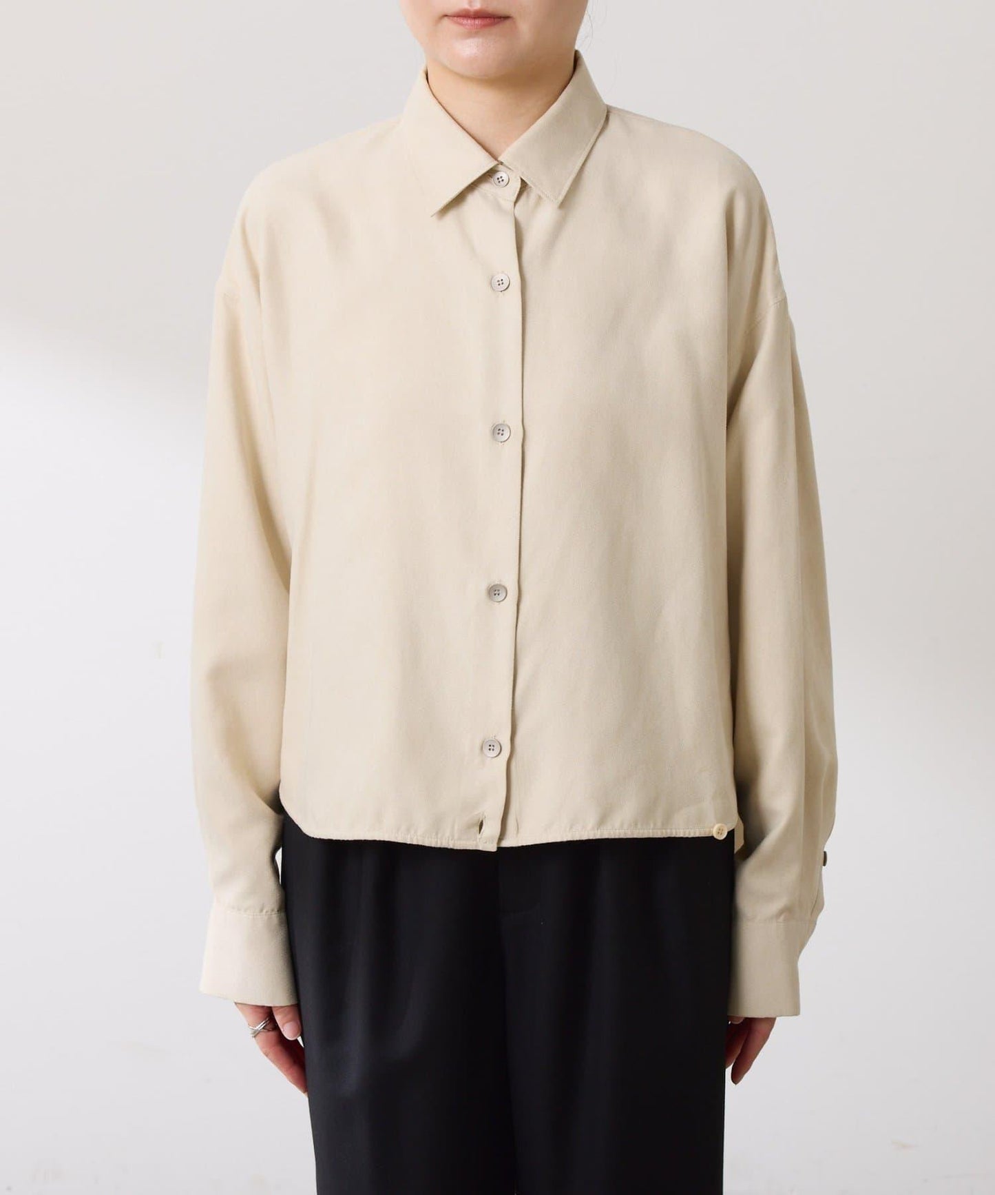 【デザインを変えられる】スエードタッチバックロングシャツ/カセット服