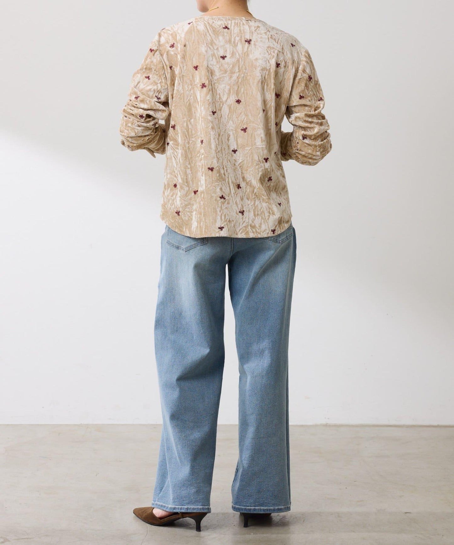 【カセット服】刺繍ベロアカットソー