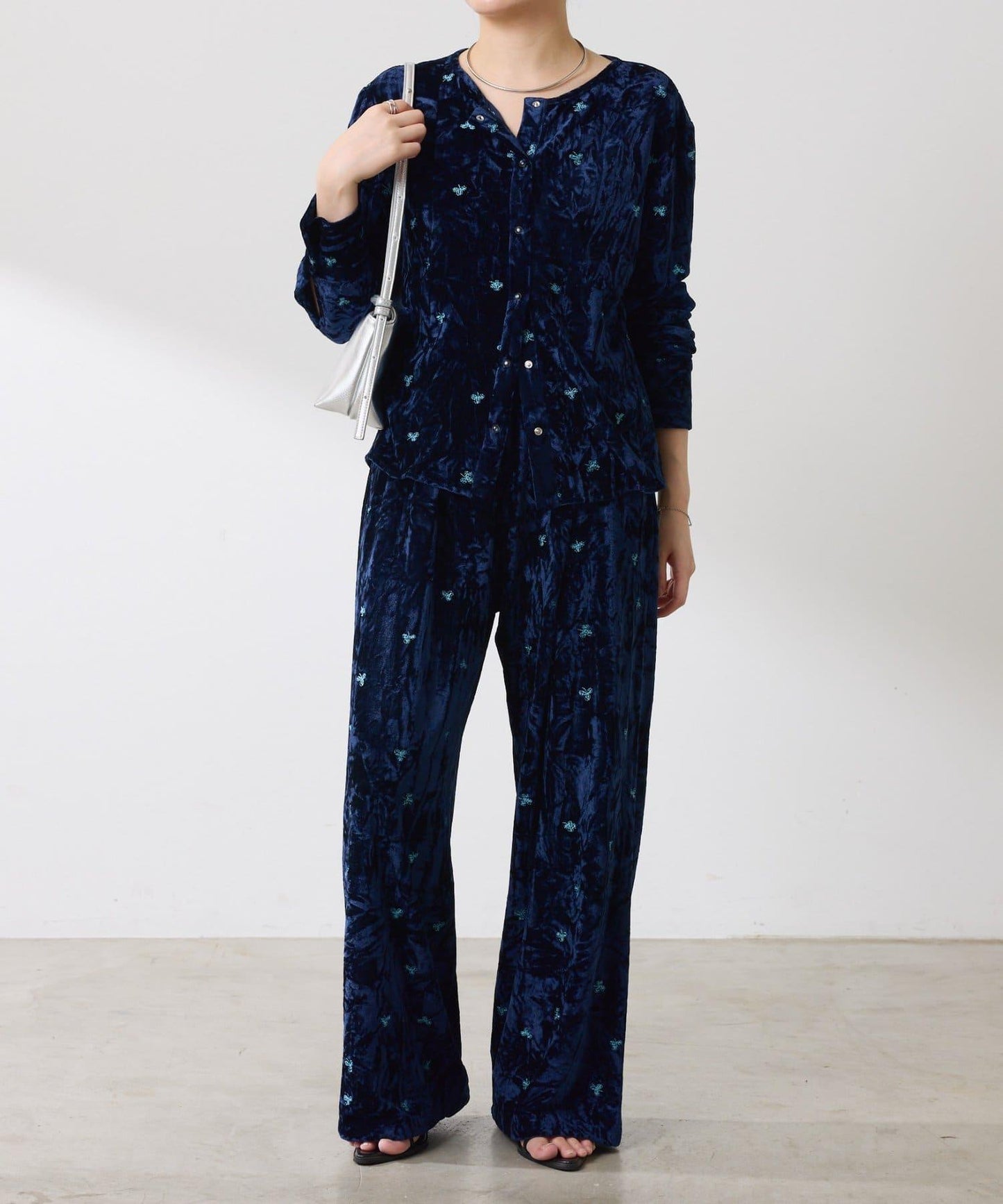 【カセット服】刺繍ベロアカットソー