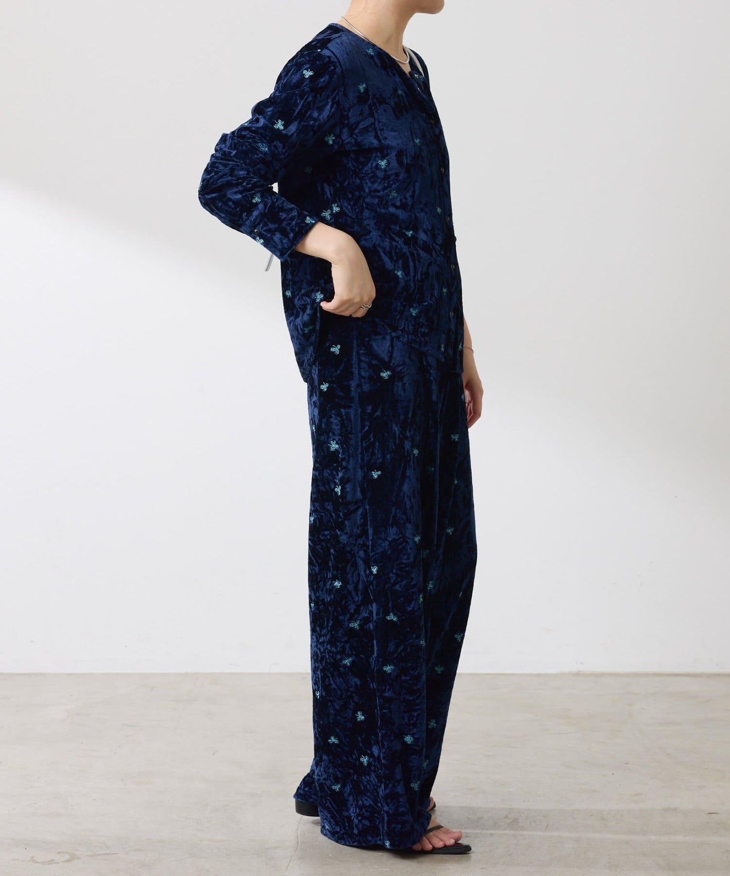 【カセット服】刺繍ベロアカットソー