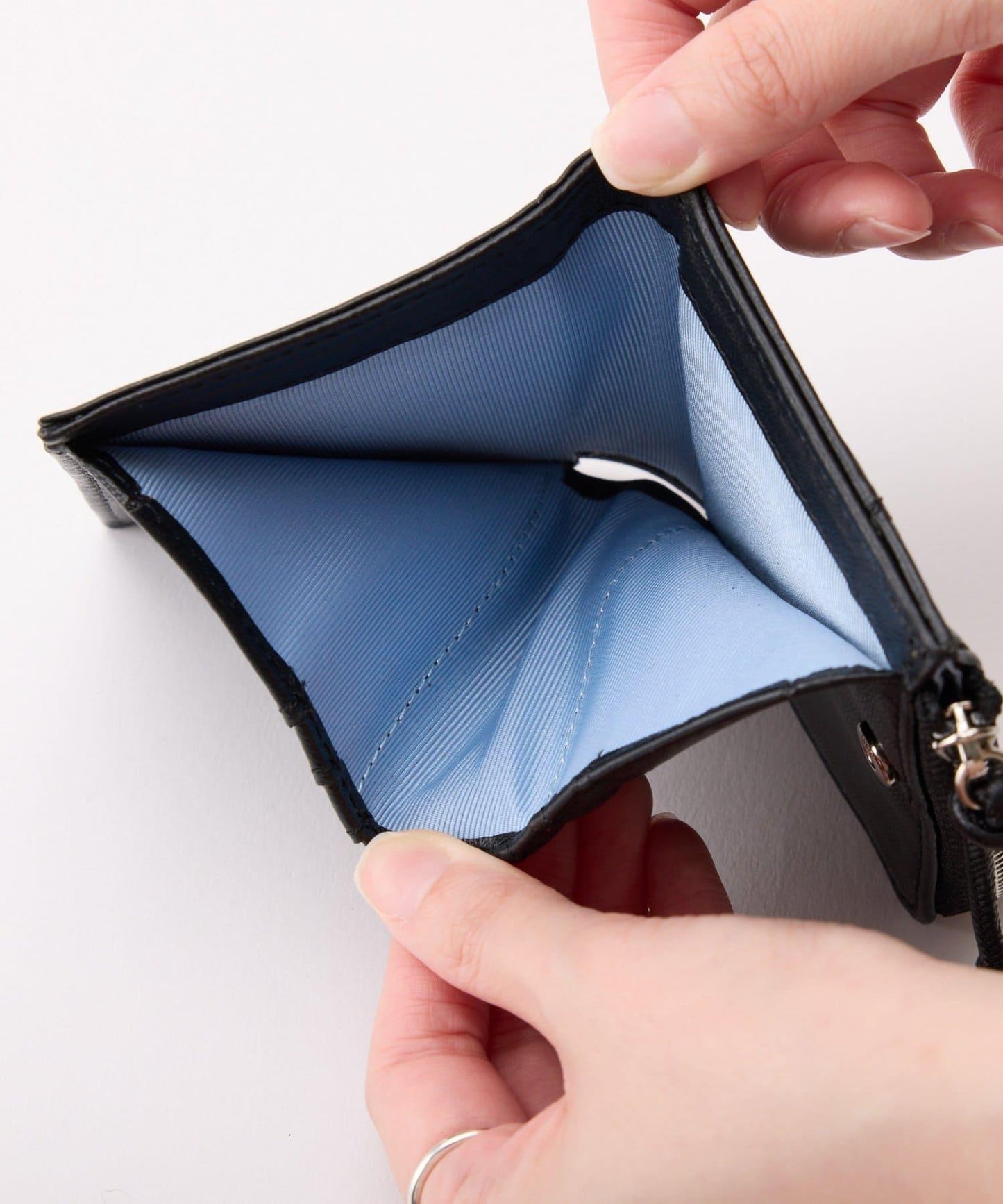 【PAPILLONNER/パピヨネ】スリムレザーサイフ