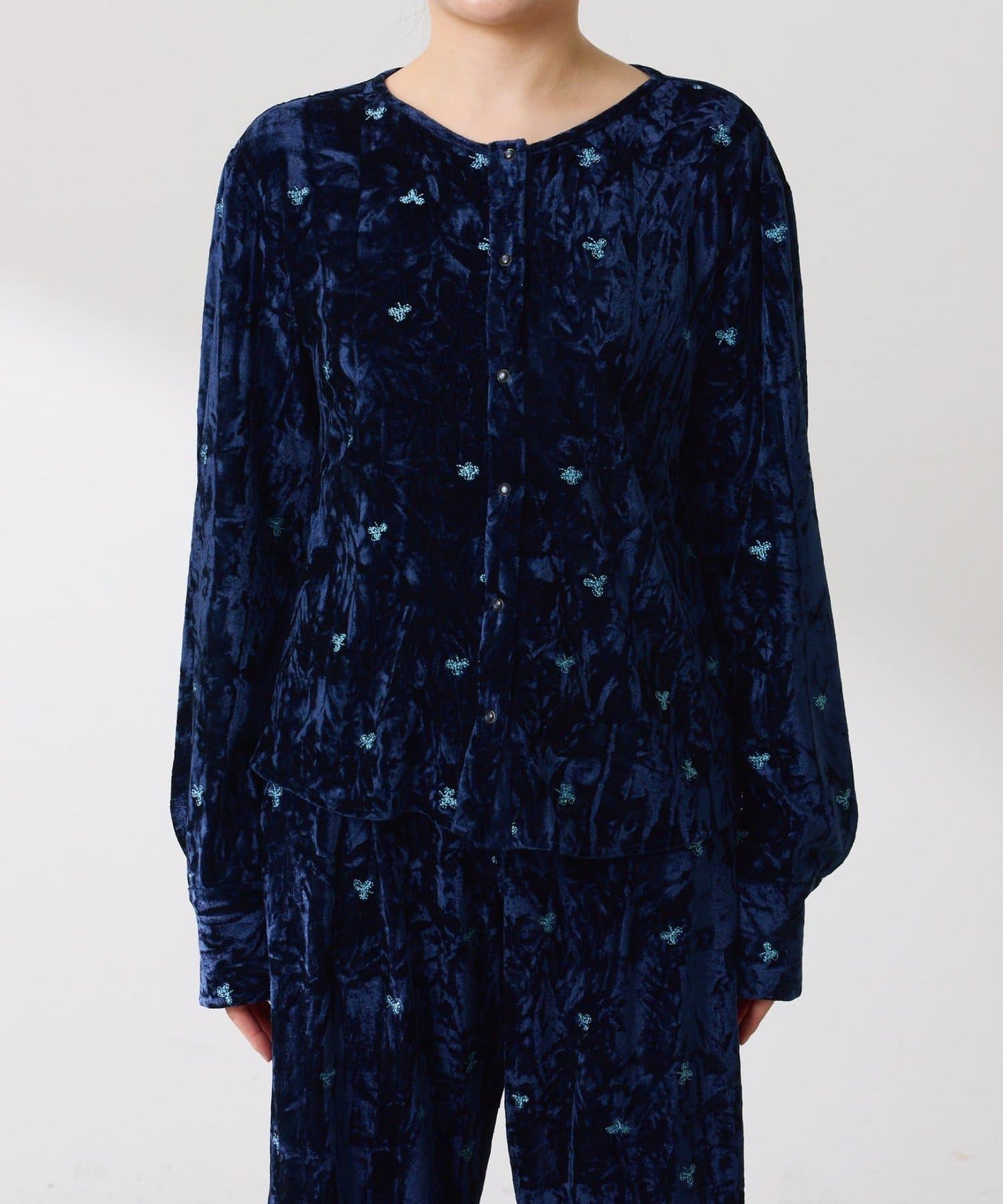 【カセット服】刺繍ベロアカットソー