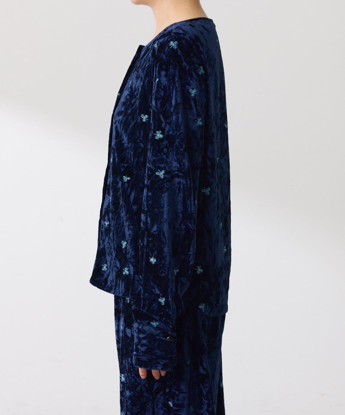 【カセット服】刺繍ベロアカットソー