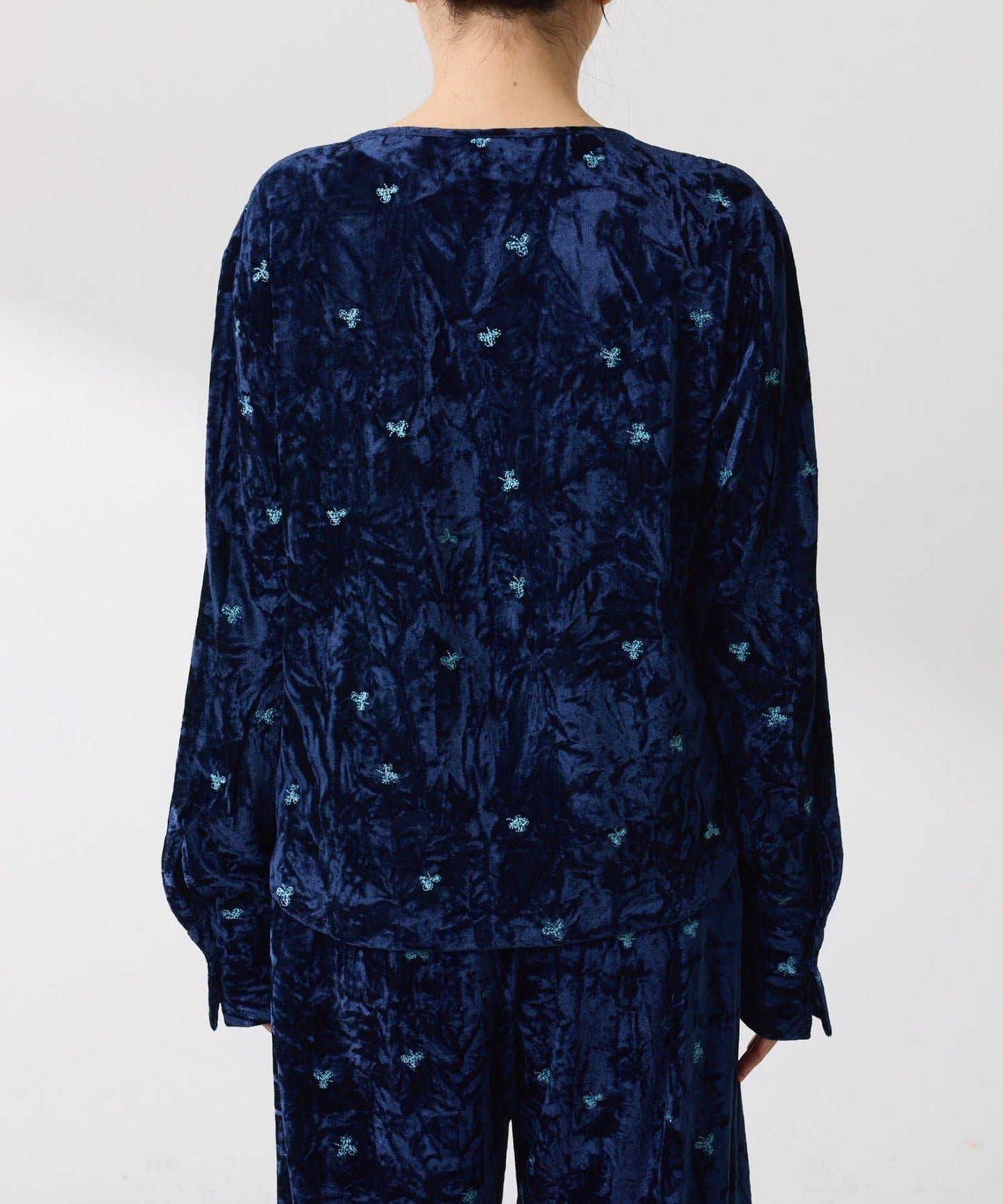 【カセット服】刺繍ベロアカットソー