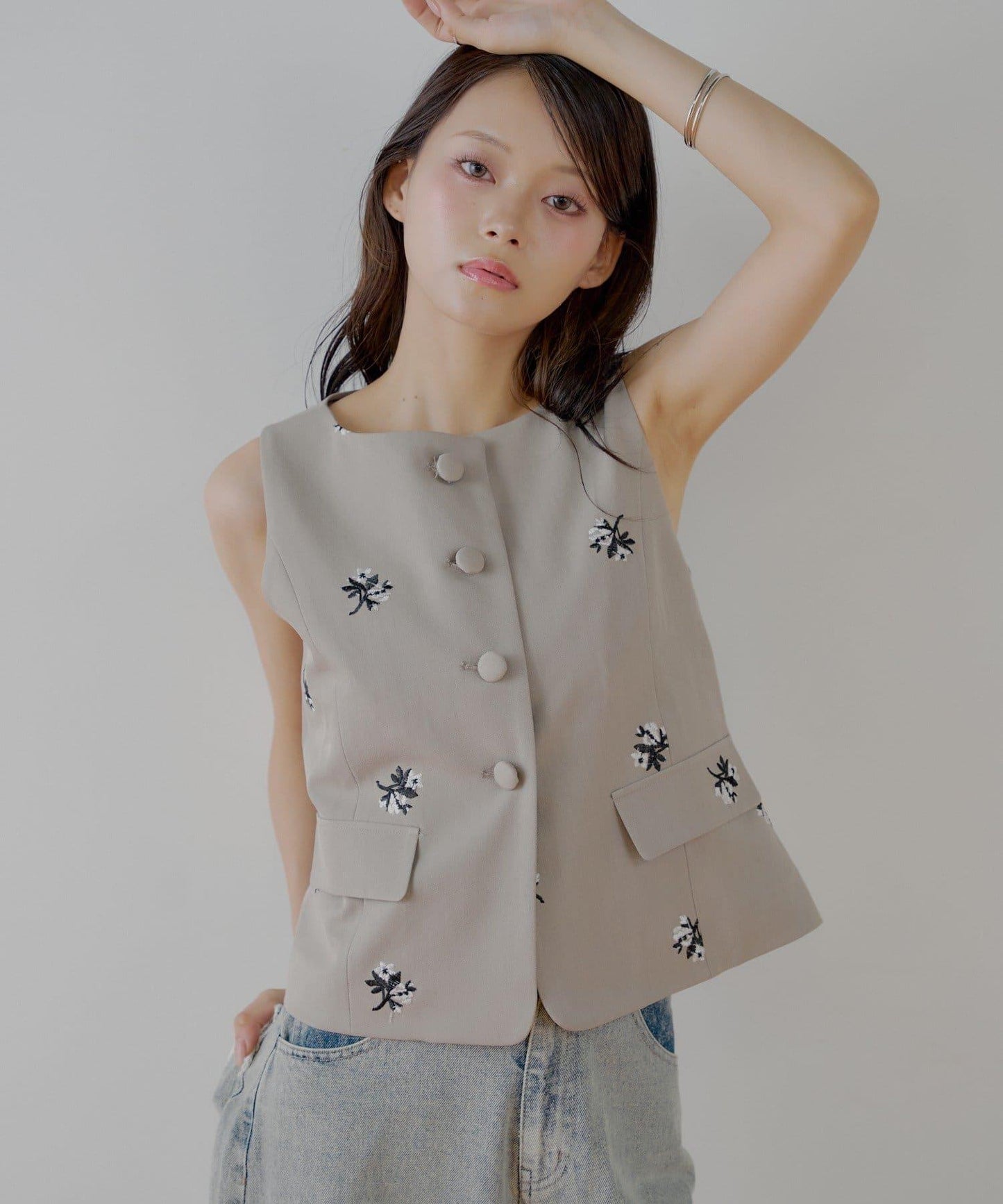 Chico 花卉刺繡無袖馬甲
