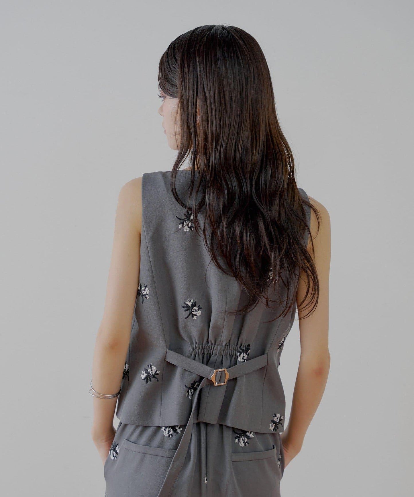 Chico 花卉刺繡無袖馬甲