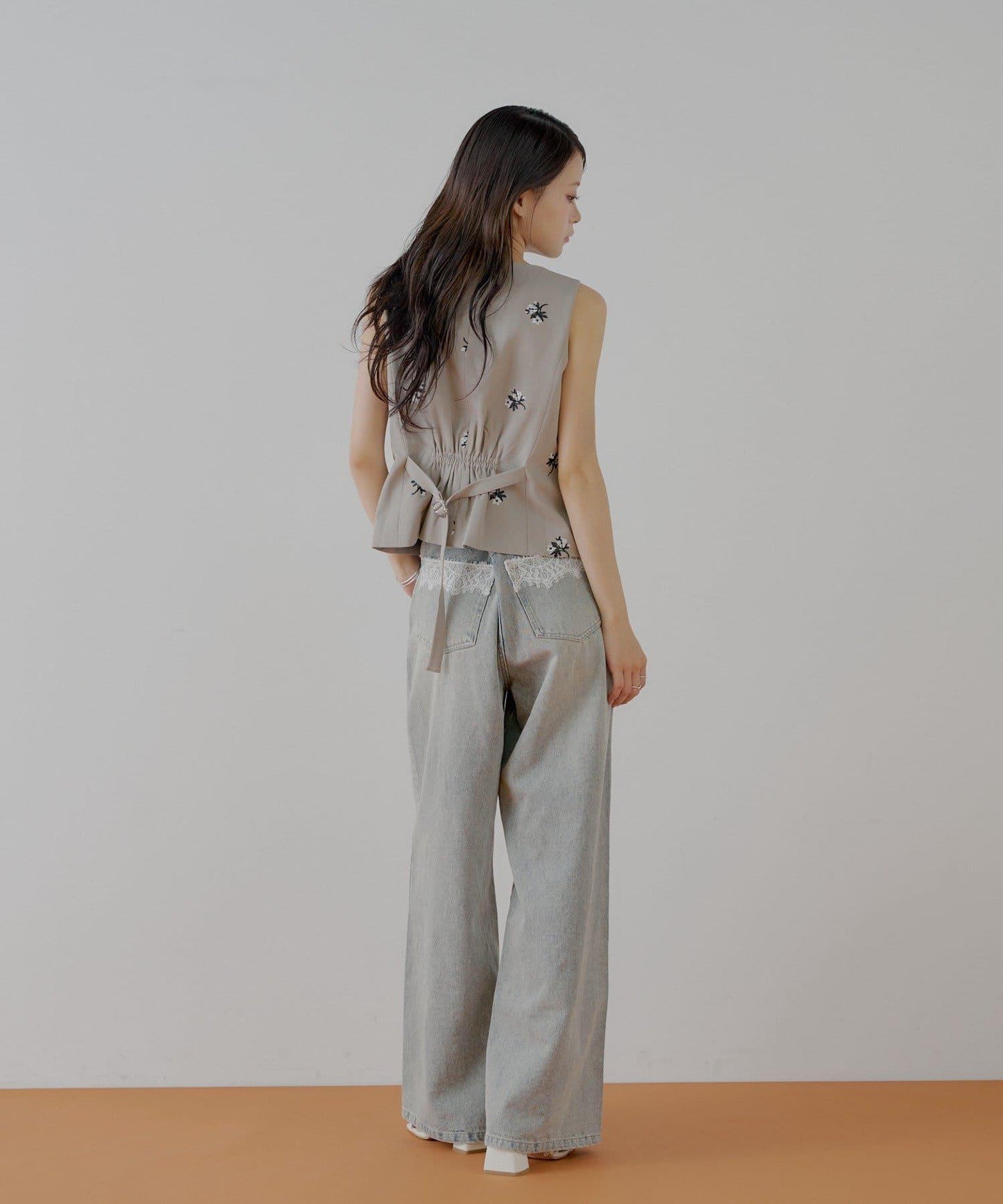 Chico 花卉刺繡無袖馬甲