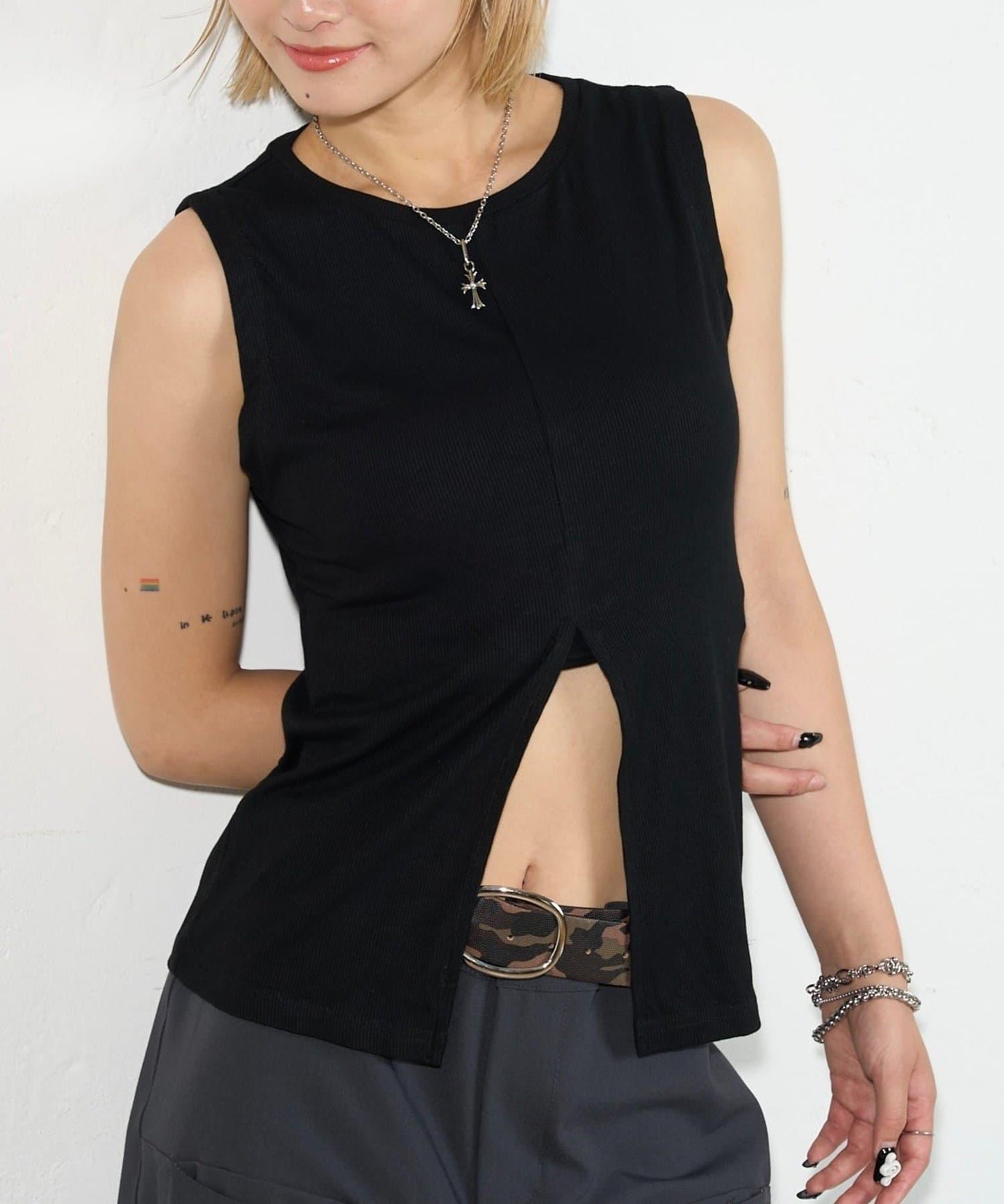 WHO'S WHO gallery 開叉羅紋無袖上衣