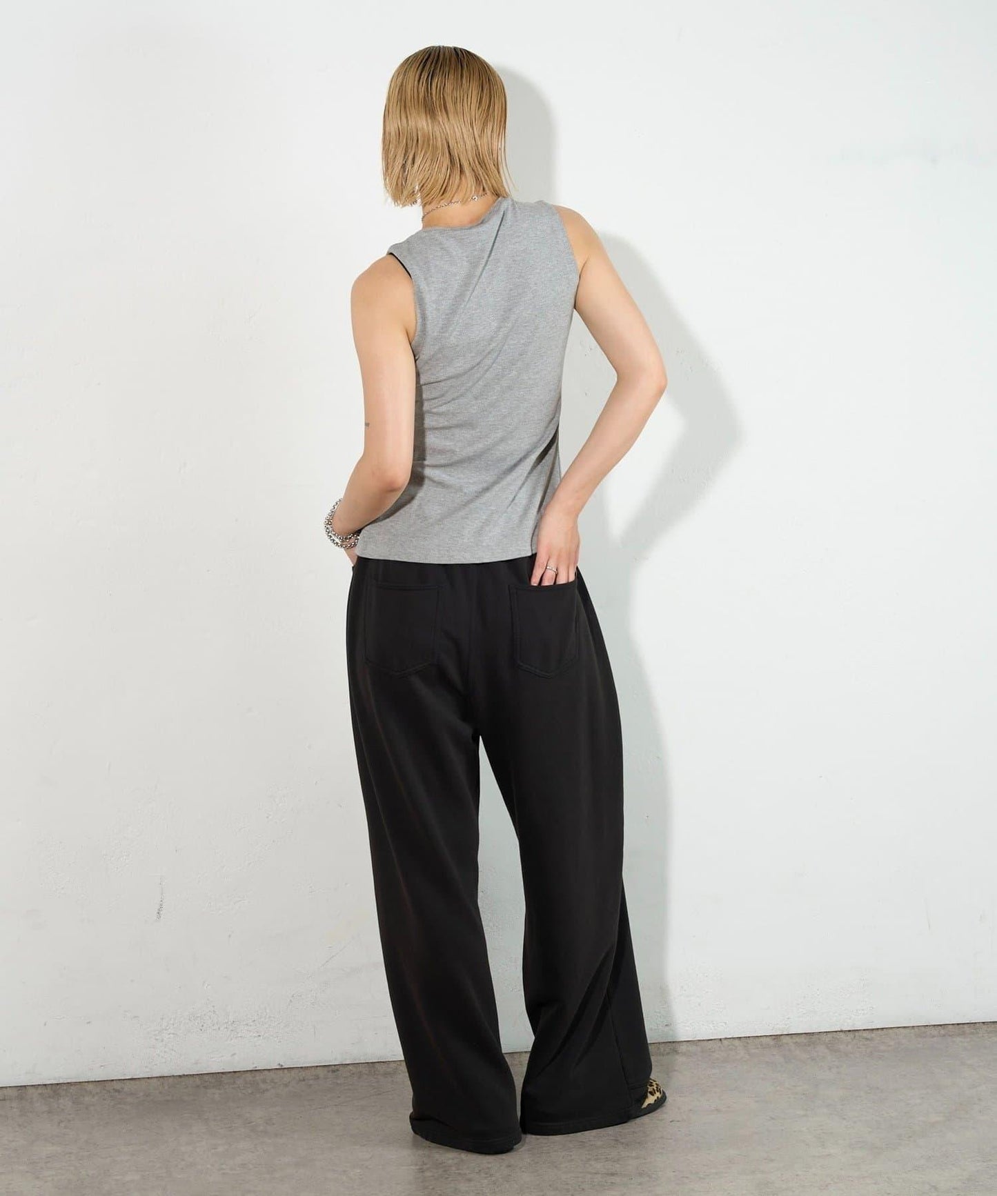 WHO'S WHO gallery 開叉羅紋無袖上衣