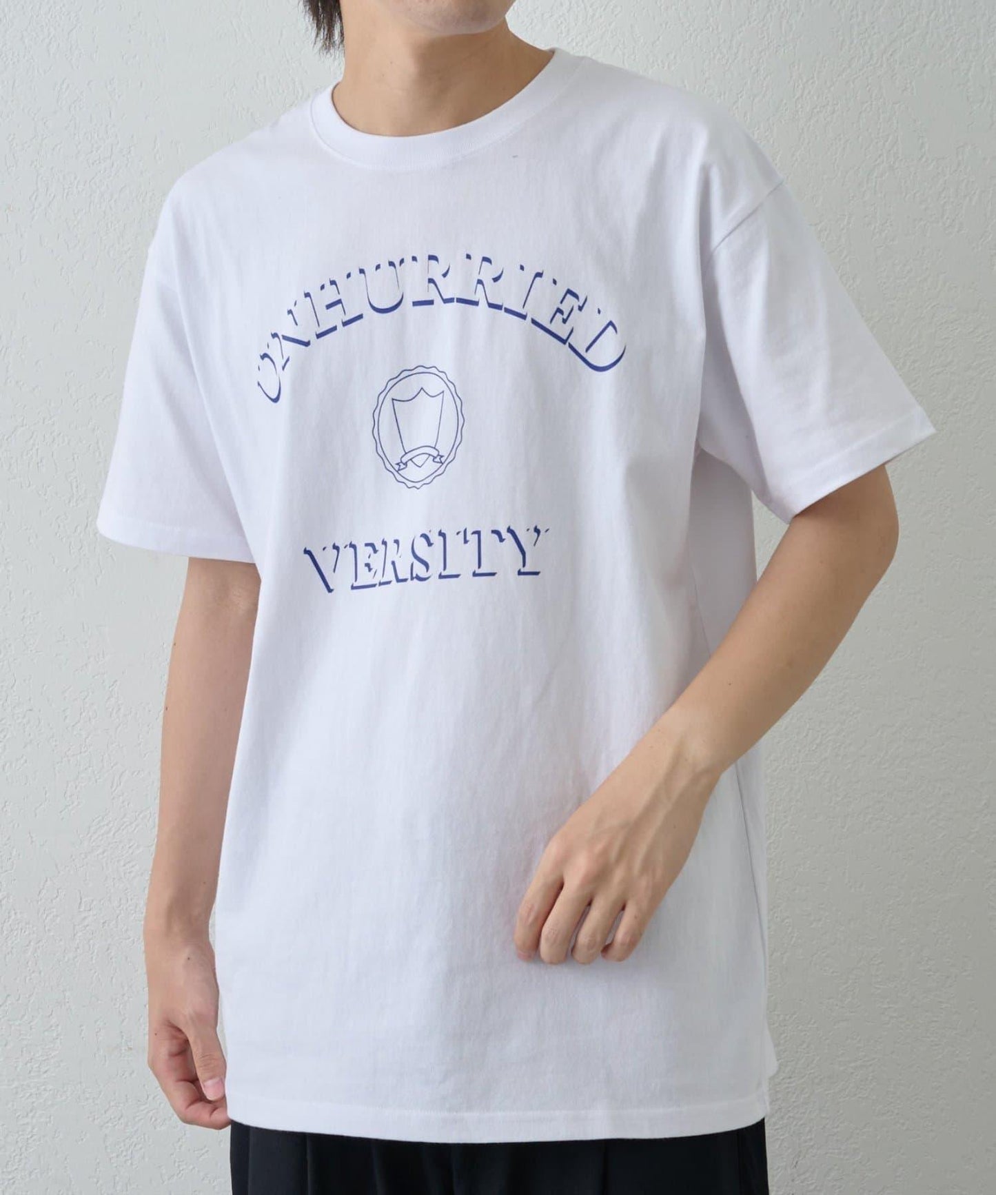 簡約大學印花T恤