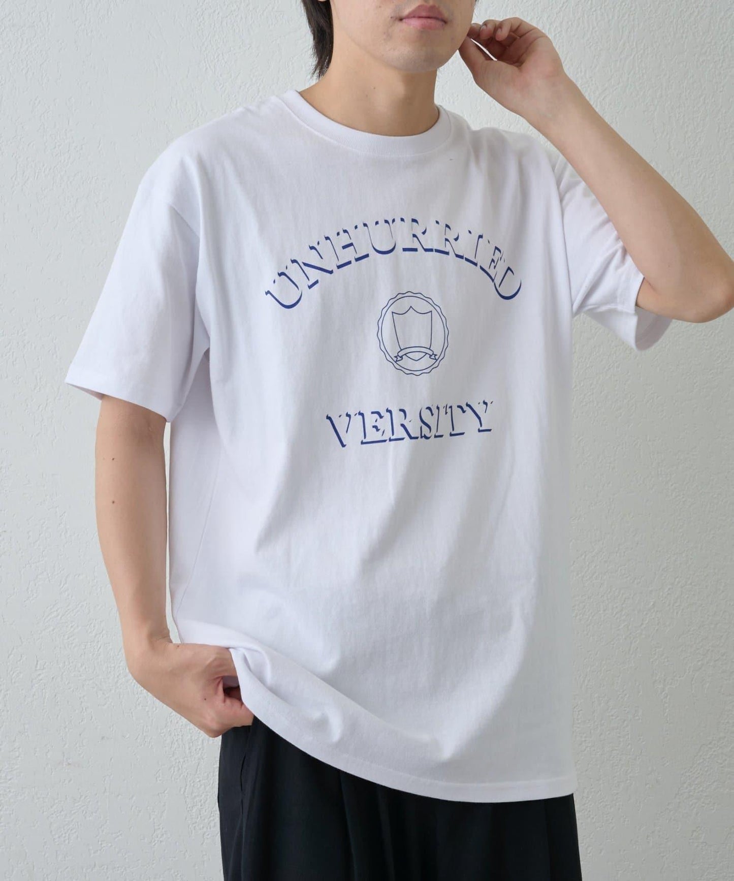 簡約大學印花T恤