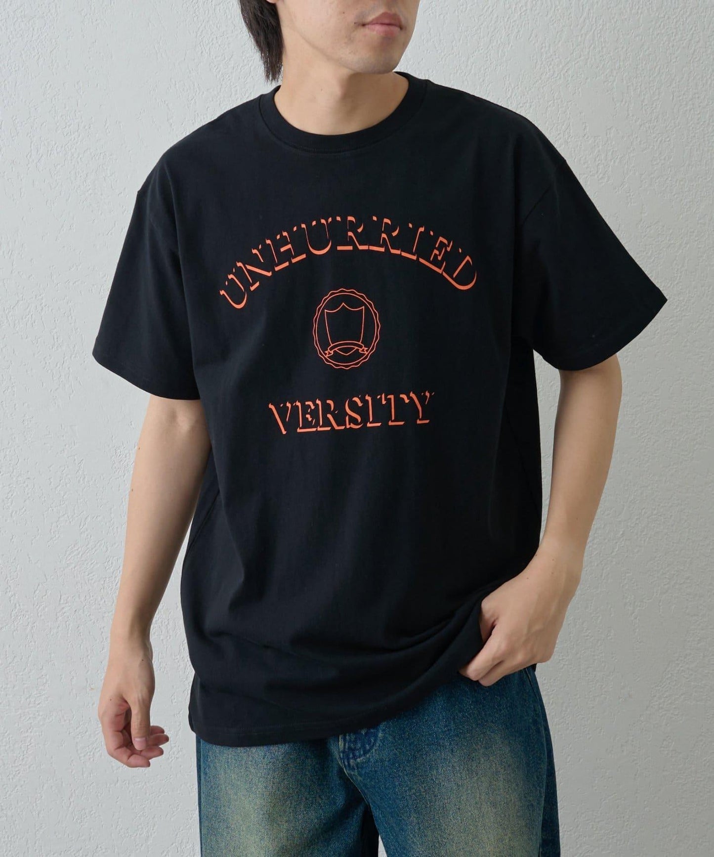 簡約大學印花T恤