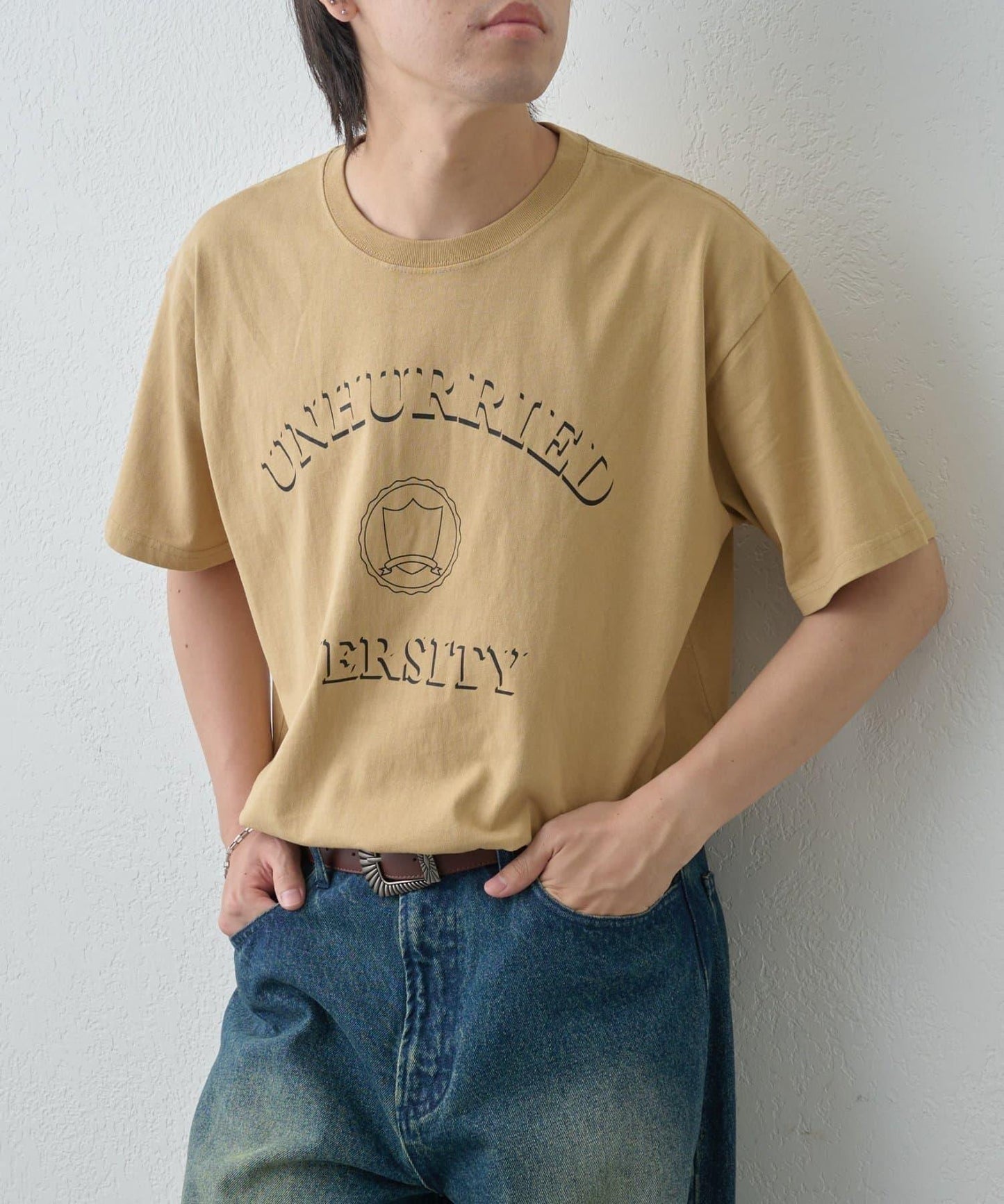 簡約大學印花T恤