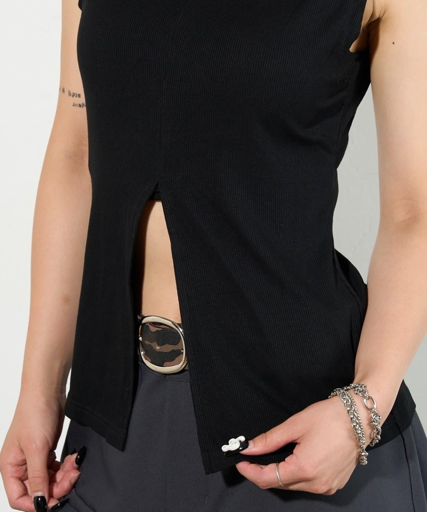 WHO'S WHO gallery 開叉羅紋無袖上衣