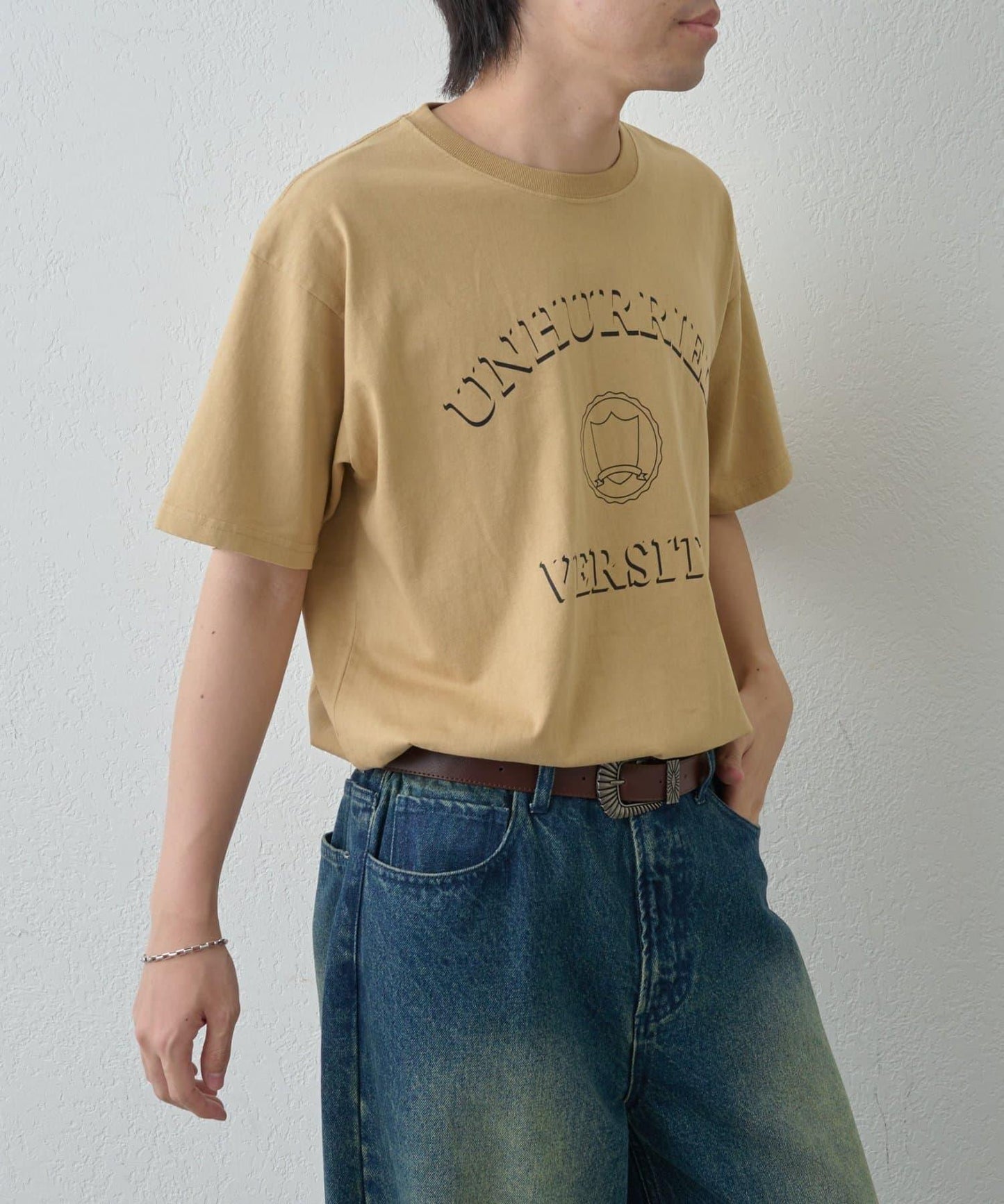 簡約大學印花T恤