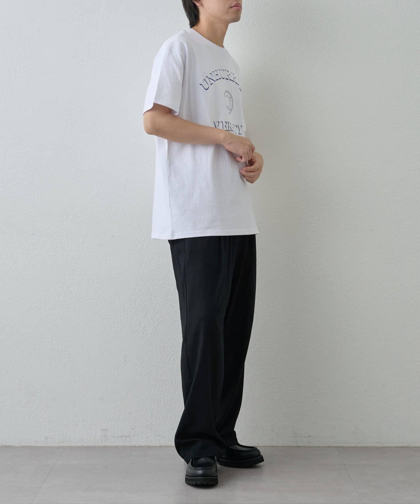 簡約大學印花T恤