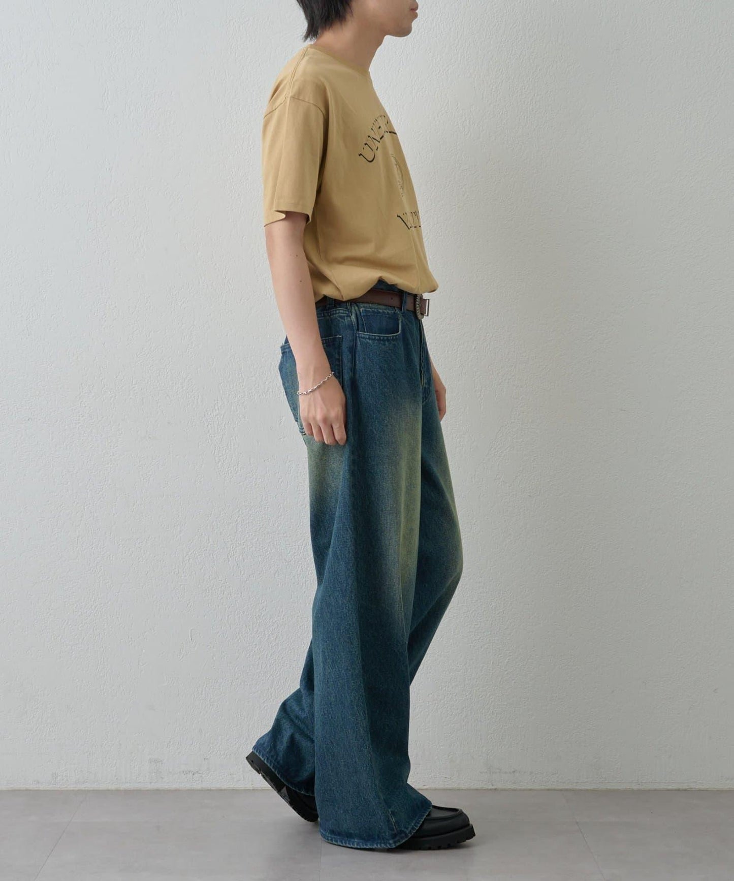 簡約大學印花T恤