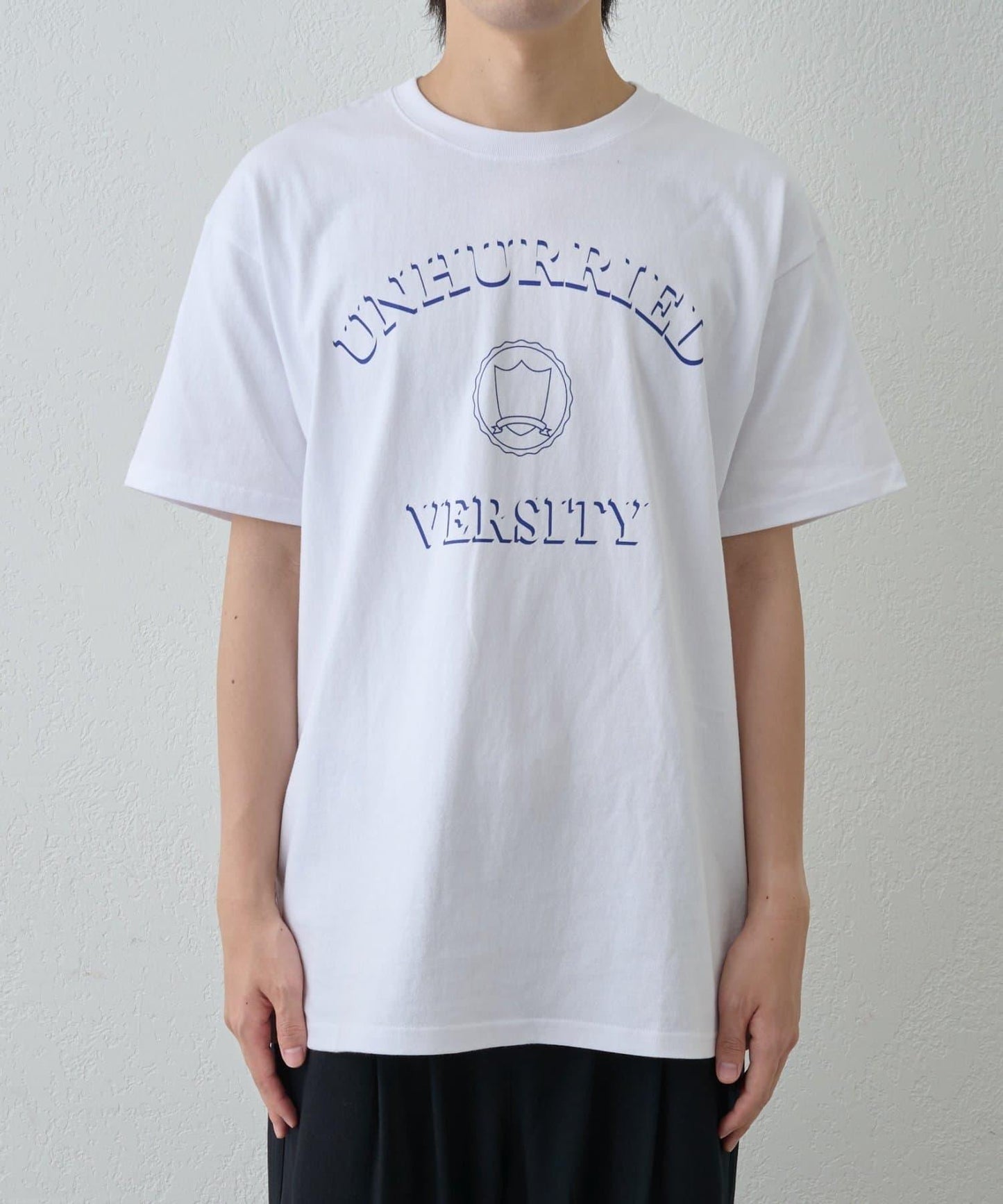 簡約大學印花T恤